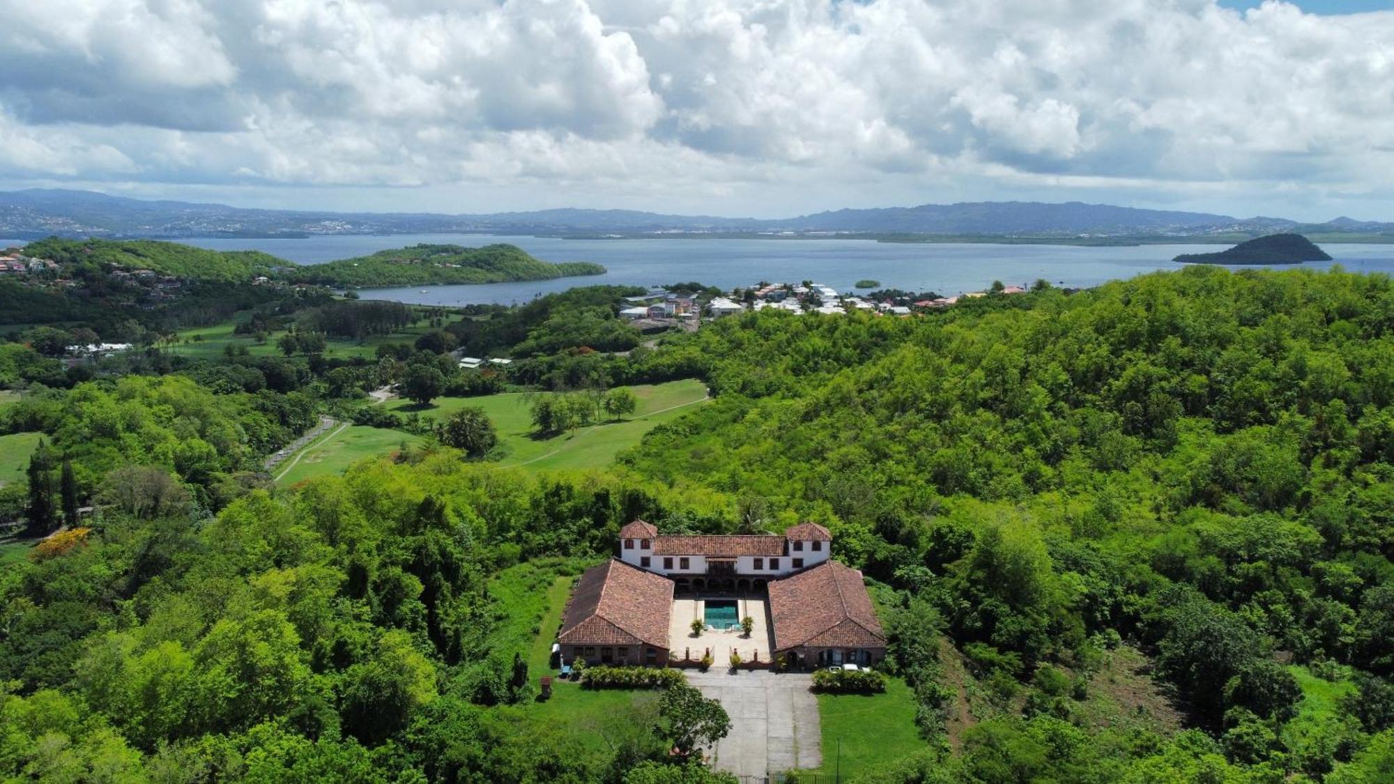 Domaine du Château Les Trois-Ilets Exterior foto